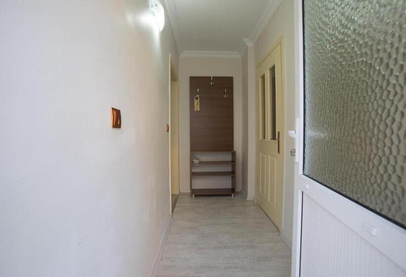 스탠다드 발코니 룸, Dedeminn Garden