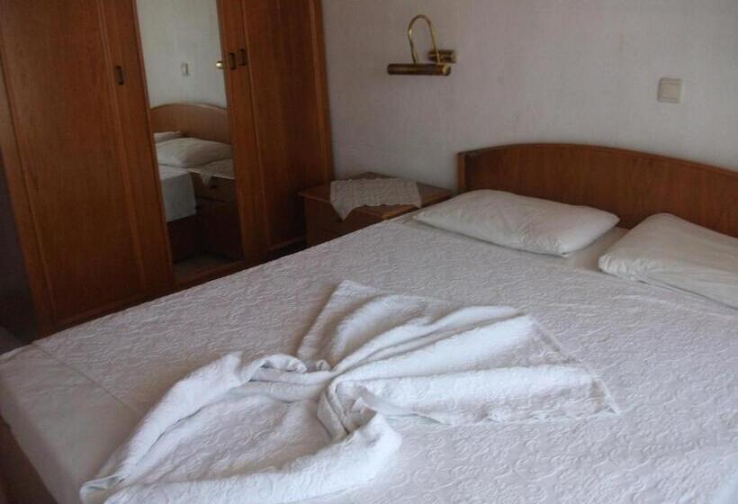 آپارتمان 1 خوابه با تراس, Delphin Apart