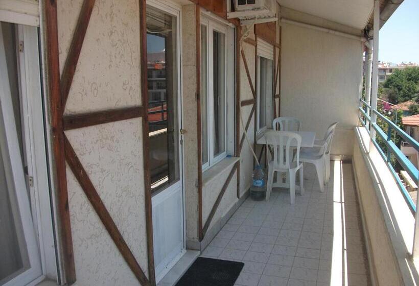 آپارتمان 1 خوابه با تراس, Delphin Apart