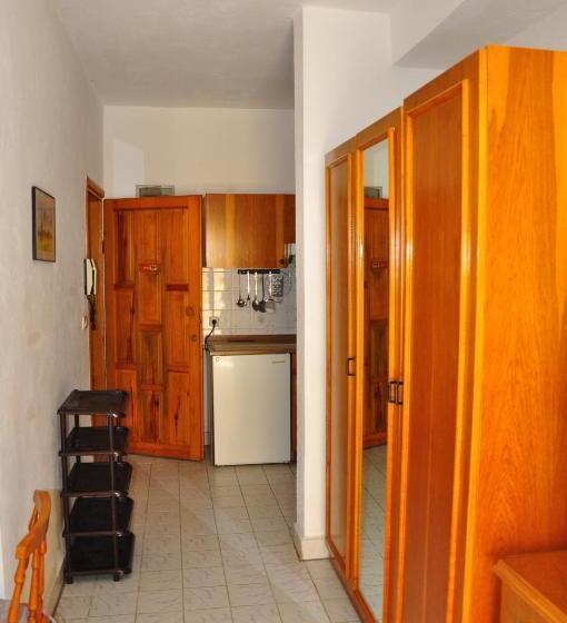 آپارتمان 2 خوابه, Delphin Apart