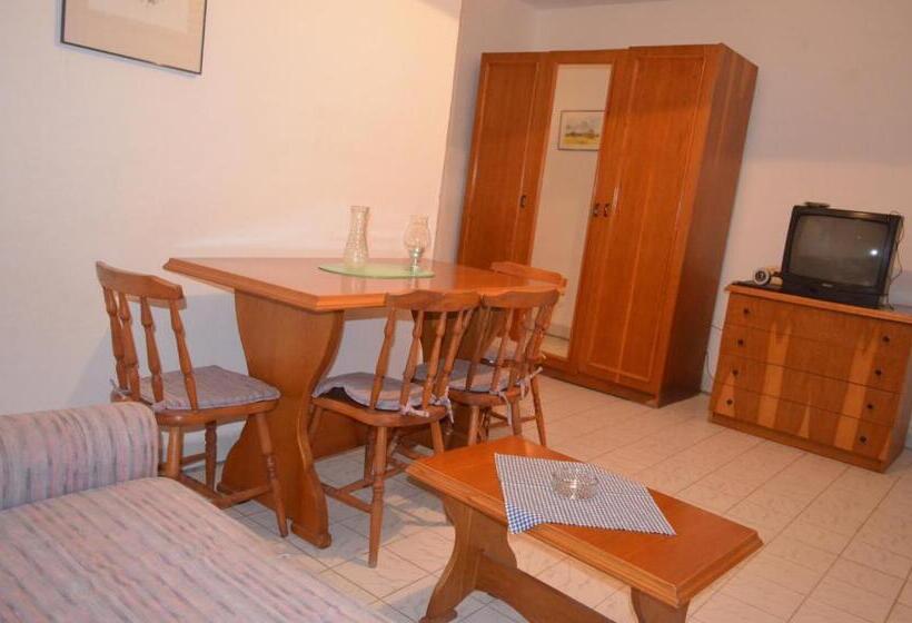 آپارتمان 1 خوابه, Delphin Apart