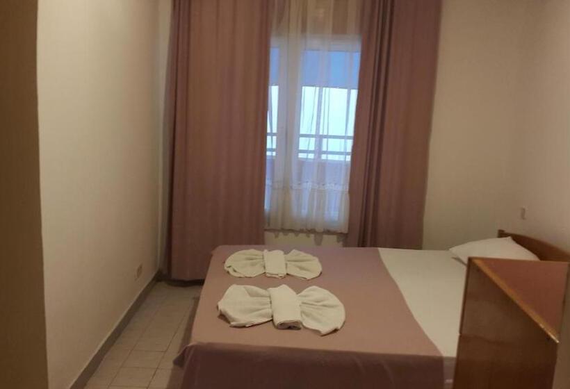 آپارتمان 1 خوابه با تراس, Delphin Apart