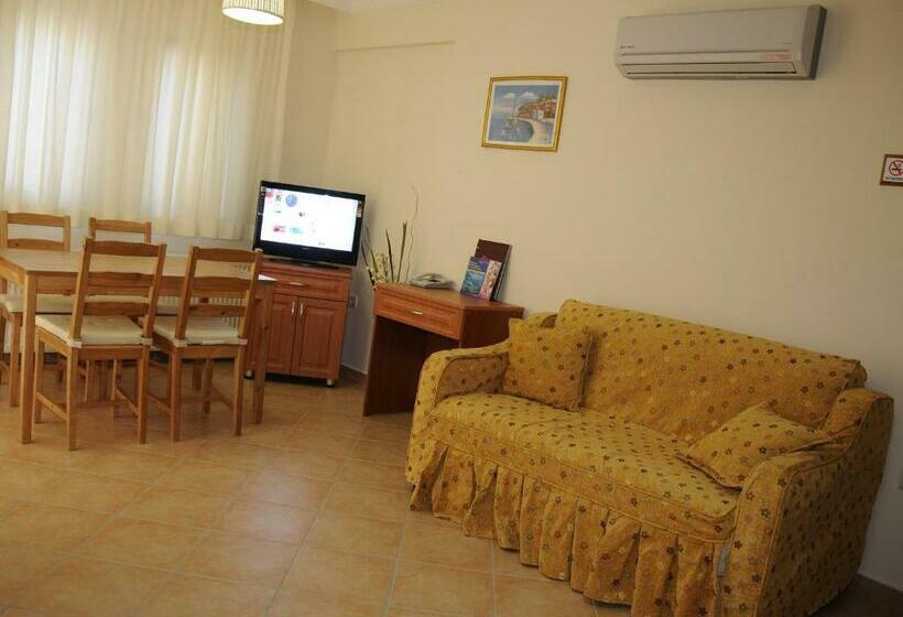 Апартаменты Deluxe 1 Спальня, Sea Breeze Hotel And Apartments