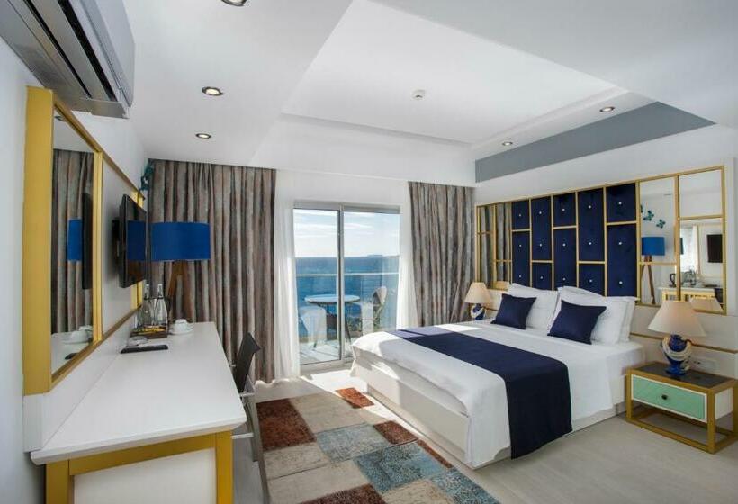 חדר דלוקס עם מרפסת נוף לים, Sea View