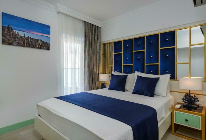 סוויטה משפחתית, Sea View