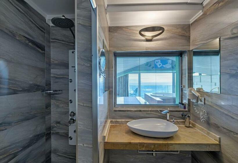 סוויטה, Sea View