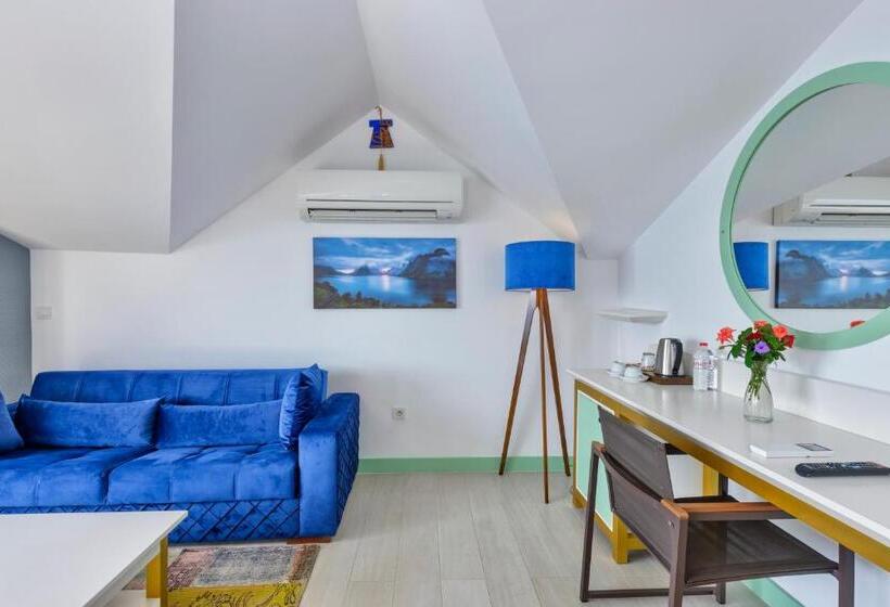 סוויטה, Sea View