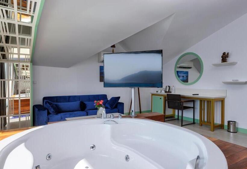 סוויטה, Sea View