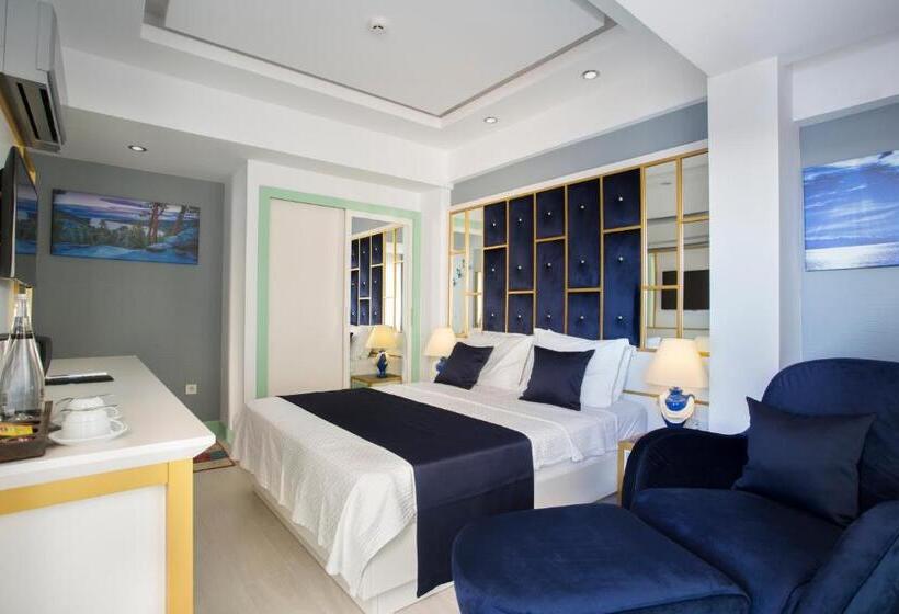 Номер Deluxe Вид на Море Боковой, Sea View
