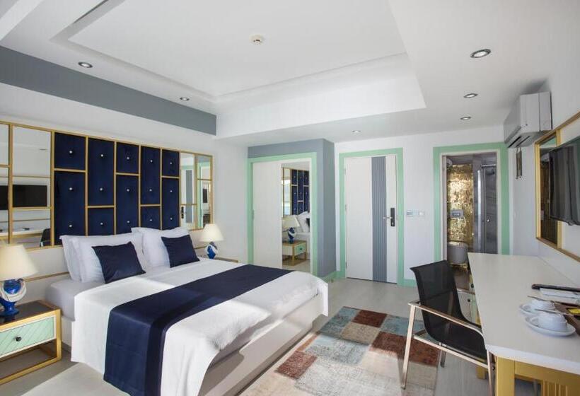 חדר דלוקס צדדי נוף לים, Sea View