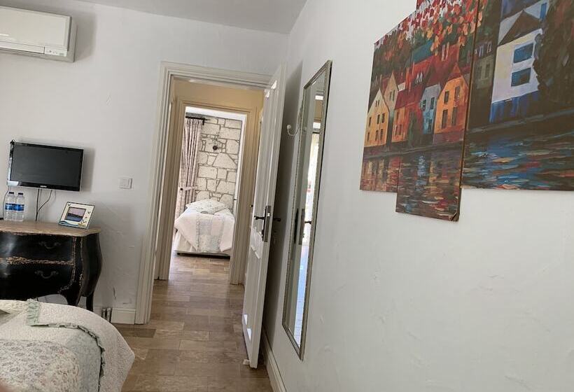 سوییت خانوادگی, Yuga Alacati