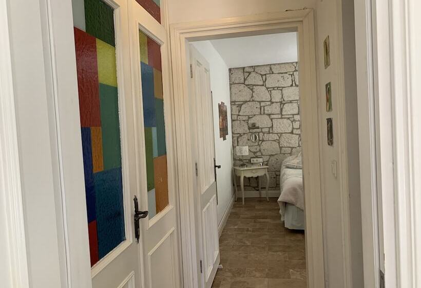 سوییت خانوادگی, Yuga Alacati