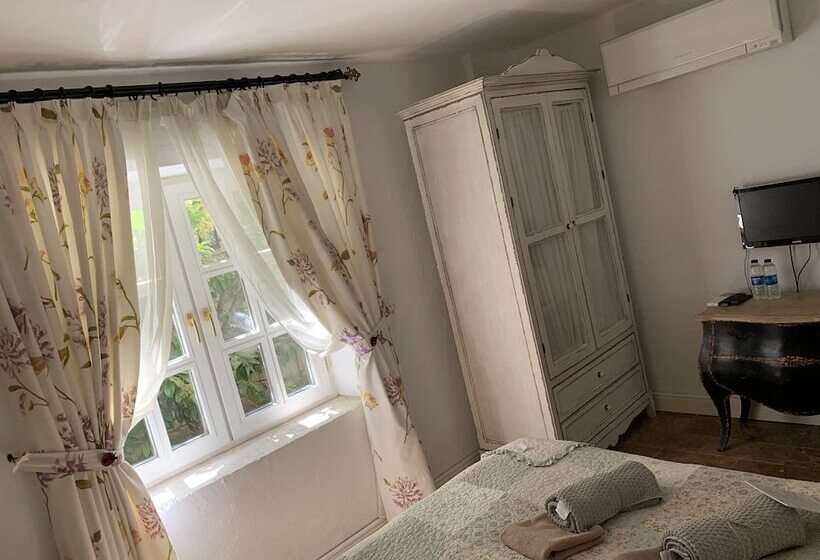 سوییت خانوادگی, Yuga Alacati