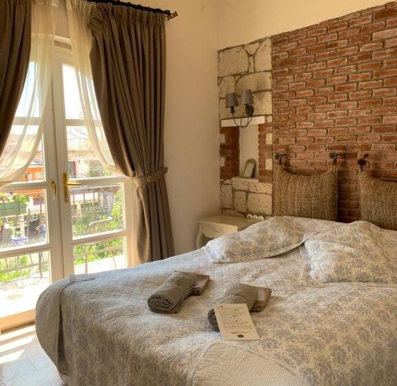 اتاق استاندارد با بالکن, Yuga Alacati