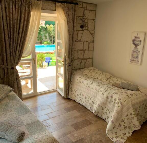 سوییت خانوادگی, Yuga Alacati