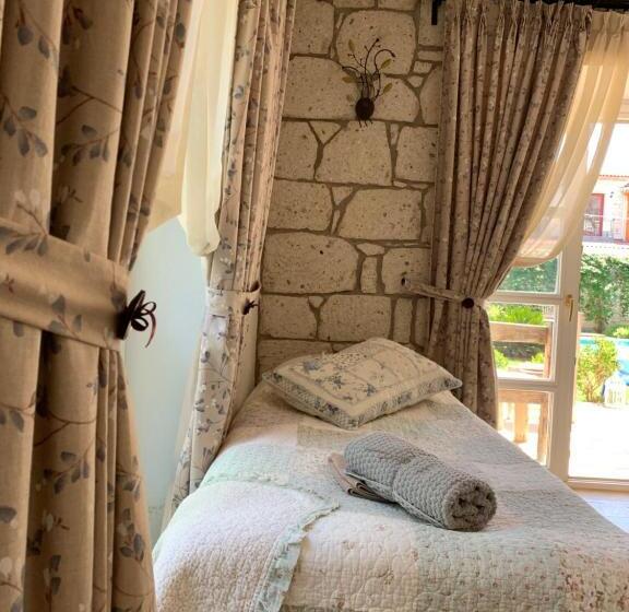 سوییت خانوادگی, Yuga Alacati