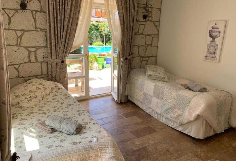 سوییت خانوادگی, Yuga Alacati