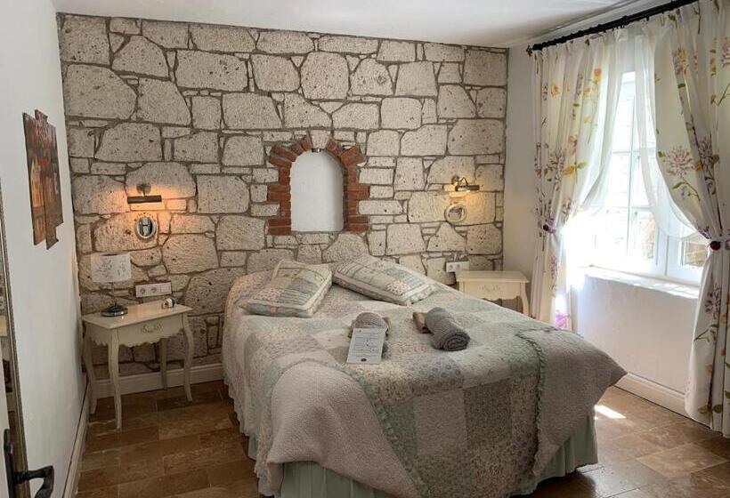 سوییت خانوادگی, Yuga Alacati