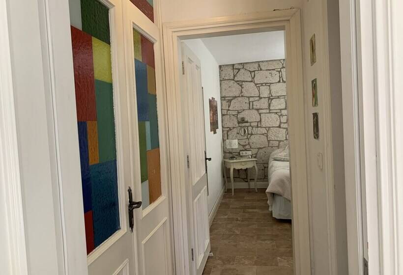 سوییت خانوادگی, Yuga Alacati