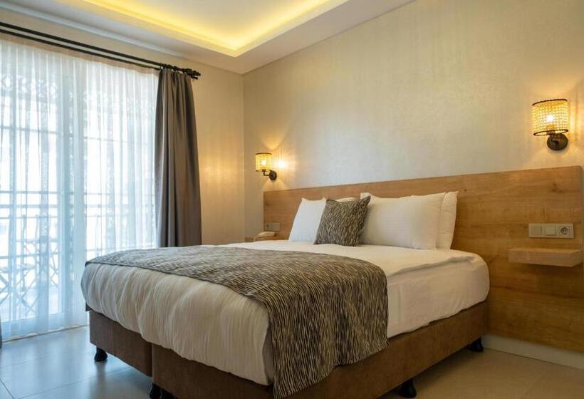 Номер Deluxe, Sea Breeze Hotel And Apartments