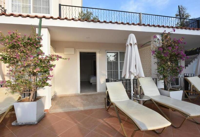 اتاق لوکس, Sea Breeze Hotel And Apartments