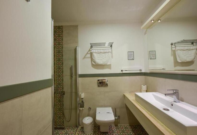 اتاق لوکس, Sea Breeze Hotel And Apartments