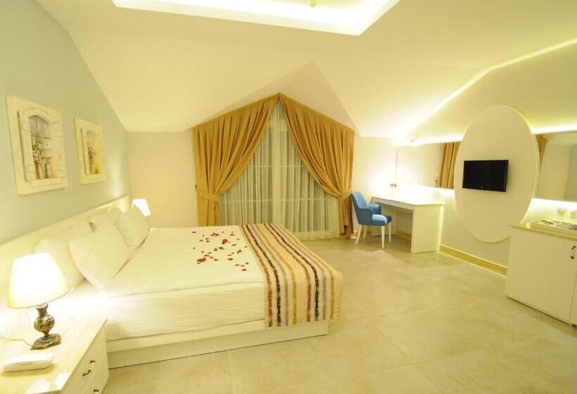 اتاق لوکس, Sea Breeze Hotel And Apartments