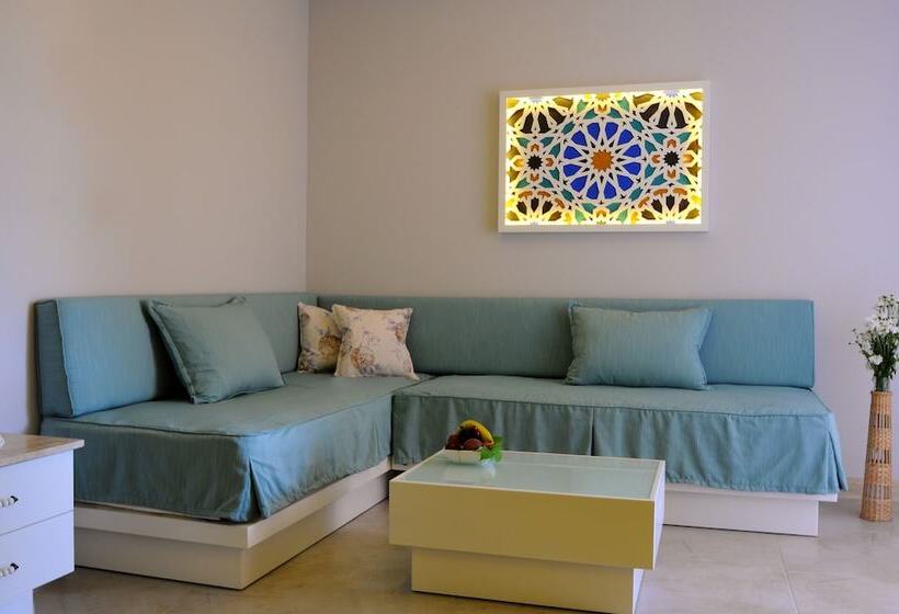 سوییت, Sea Breeze Hotel And Apartments