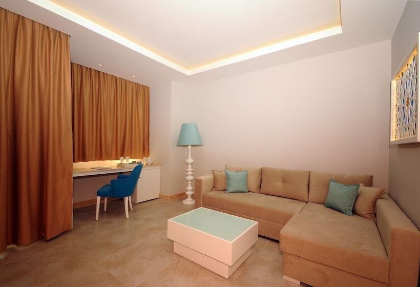 سوییت, Sea Breeze Hotel And Apartments