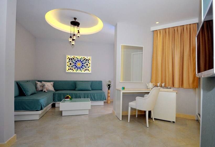 Люкс, Sea Breeze Hotel And Apartments