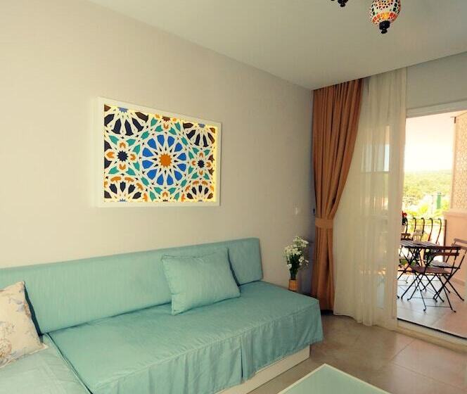 سوییت, Sea Breeze Hotel And Apartments