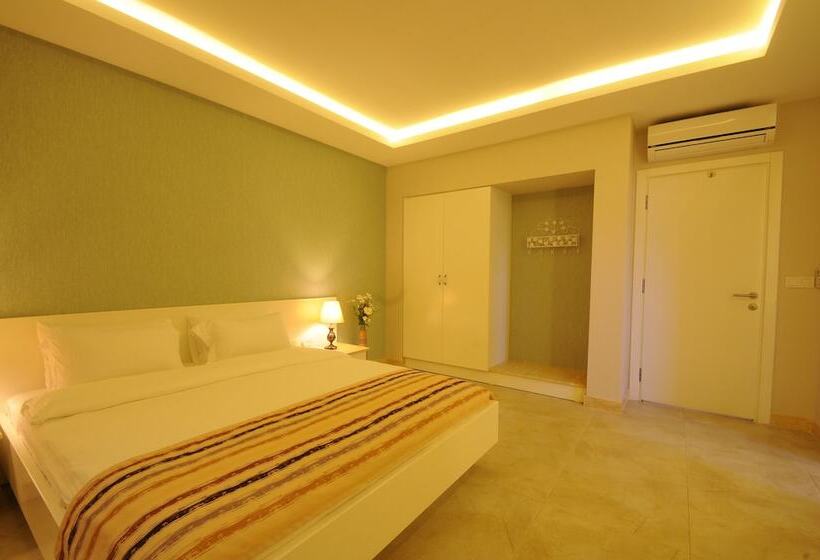 سوییت, Sea Breeze Hotel And Apartments