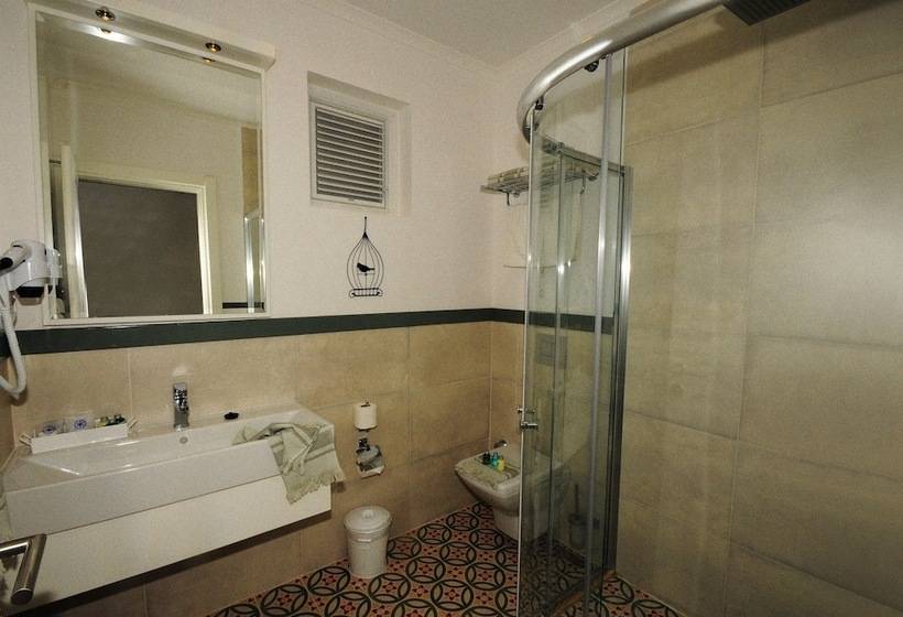 سوییت, Sea Breeze Hotel And Apartments