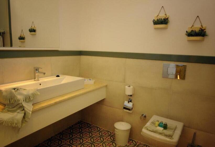 سوییت, Sea Breeze Hotel And Apartments