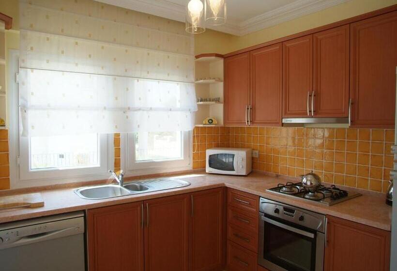 ویلای 3 خوابه, Sea Breeze Hotel And Apartments