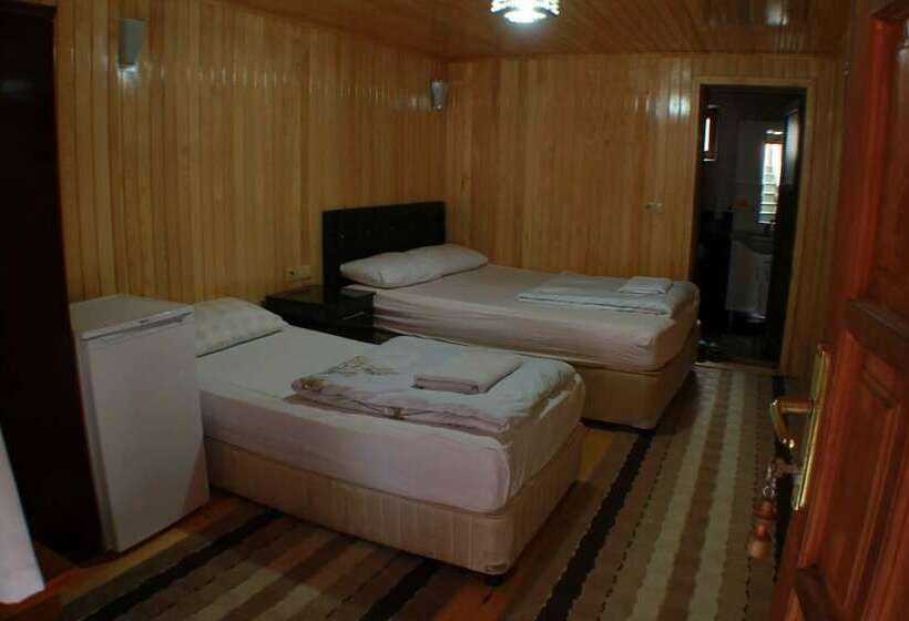 스탠다드 트리플 룸, Uzungol Motel