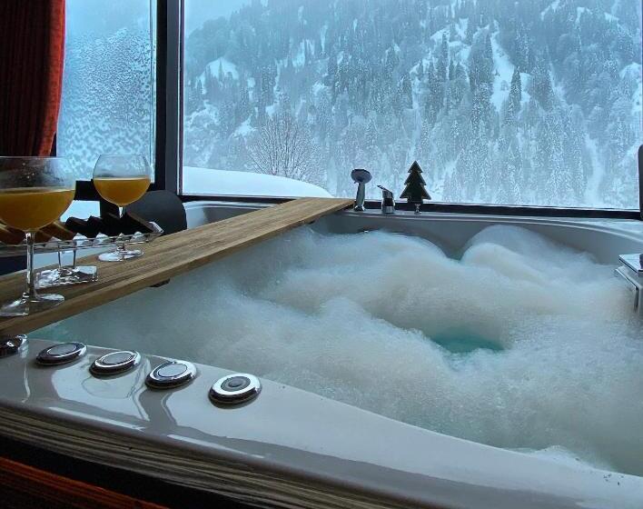 سوئیت با تخت بزرگ, Ayder Villa De Pelit