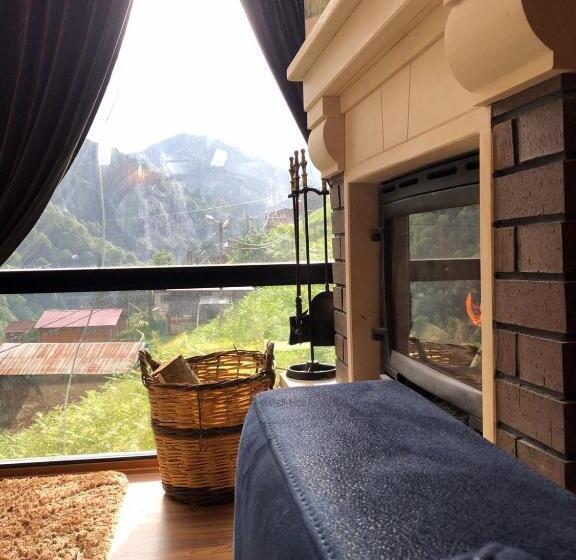 سوئیت رویال, Ayder Villa De Pelit