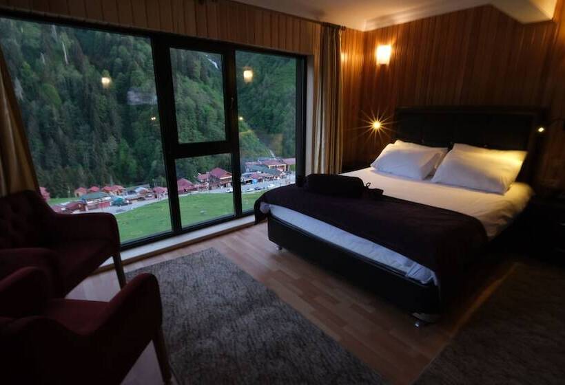 اتاق لوکس با چشم‌انداز, Ayder Villa De Pelit