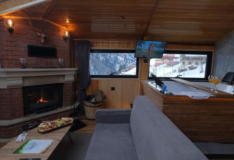 سوئیت جونیور با چشمانداز, Ayder Villa De Pelit