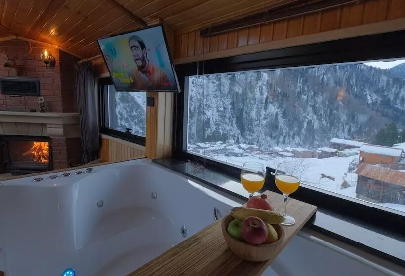 Juniorsviitti Näkymä, Ayder Villa De Pelit