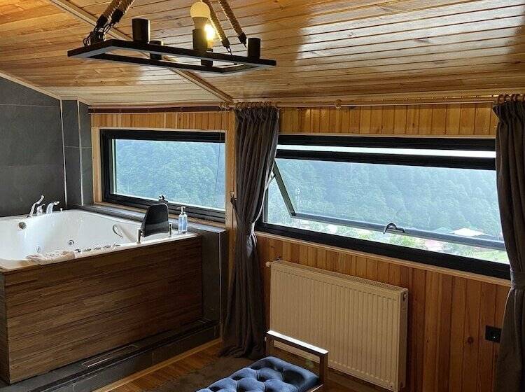 اتاق لوکس, Ayder Villa De Pelit