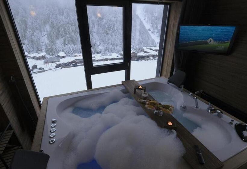 سوئیت با چشمانداز, Ayder Villa De Pelit