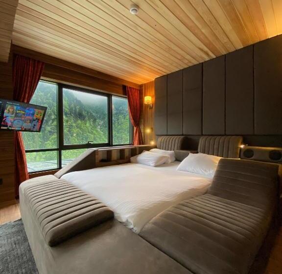 سوئیت با تخت بزرگ, Ayder Villa De Pelit