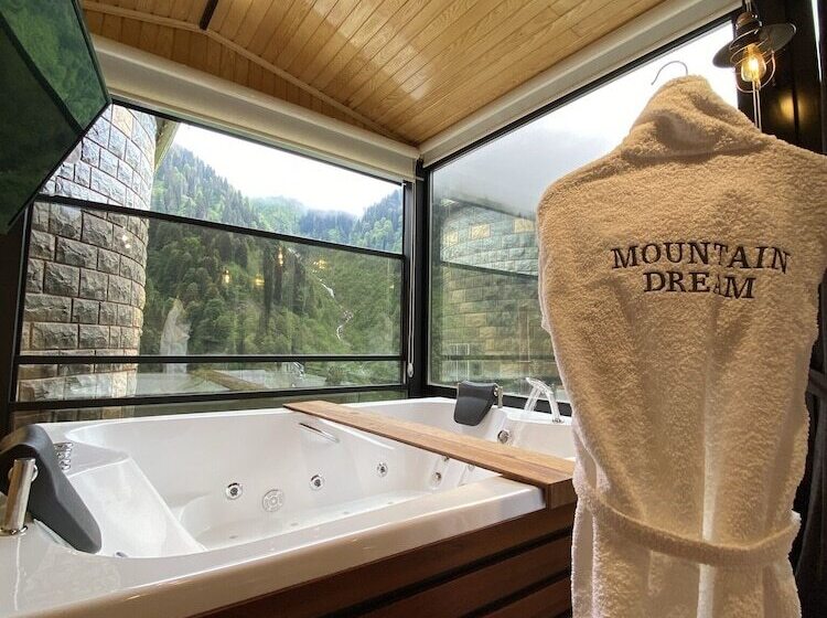 سوئیت رویال, Ayder Villa De Pelit