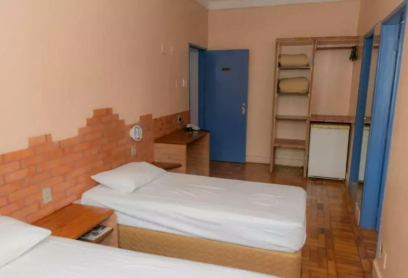 デラックストリプルルーム, Goiânia Palace