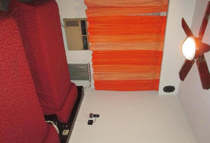 اتاق استاندارد چهار تخته, Nahuel