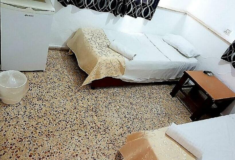 חדר סטנדרט, Atara