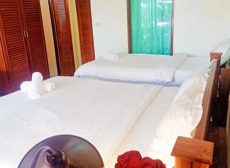 プールの見えるスタンダードトリプルルーム, Siam Tara Resort Chiangkhong