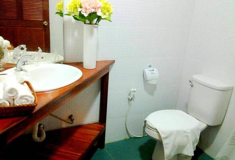 プールの見えるデラックスルーム, Siam Tara Resort Chiangkhong